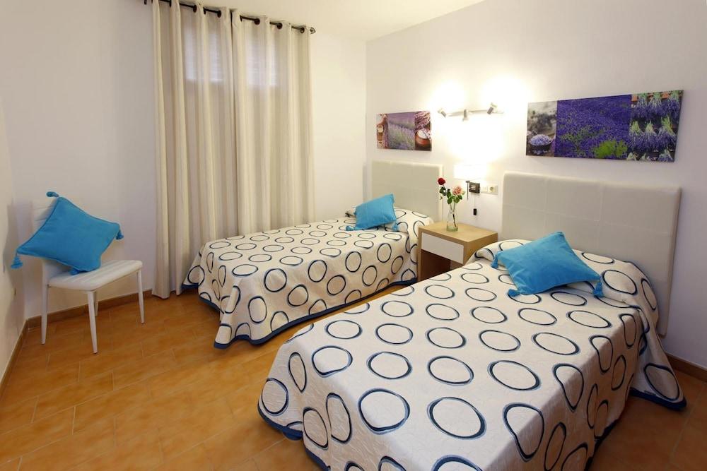 Typic Sandic Apartments Es Canar  Exterior photo